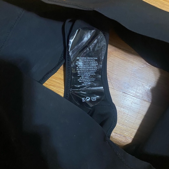 H & M High-waist Swimwear Bottoms Size 10 NWT - Picture 4 of 5